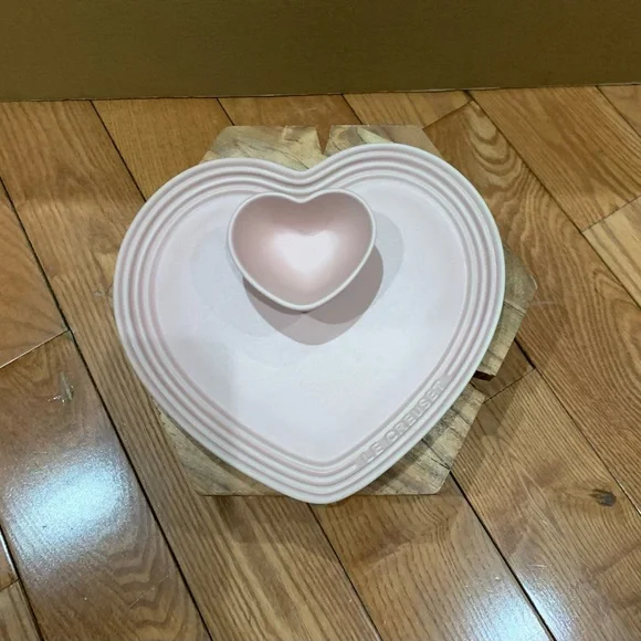 Le Creuset Heart Pink Set of 2